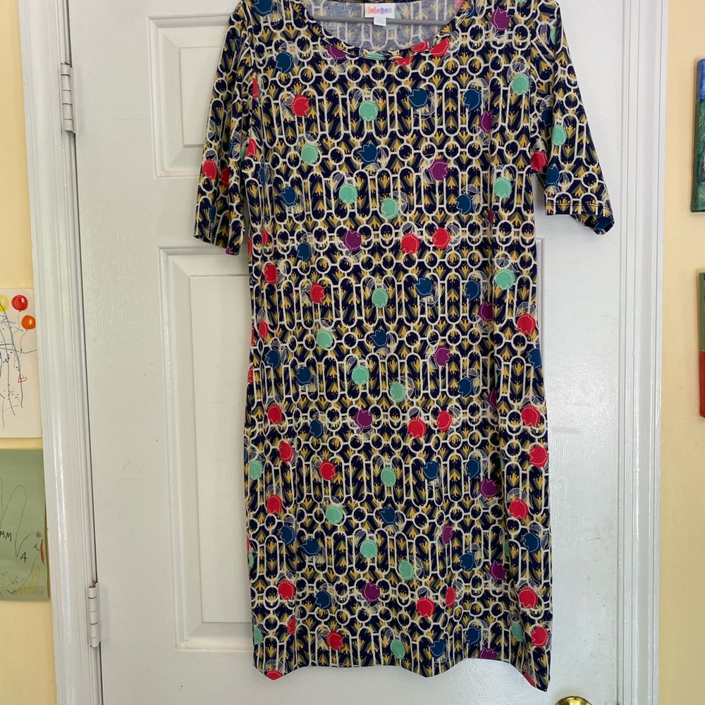 LuLaRoe Navy fits like a 12/14 Dress